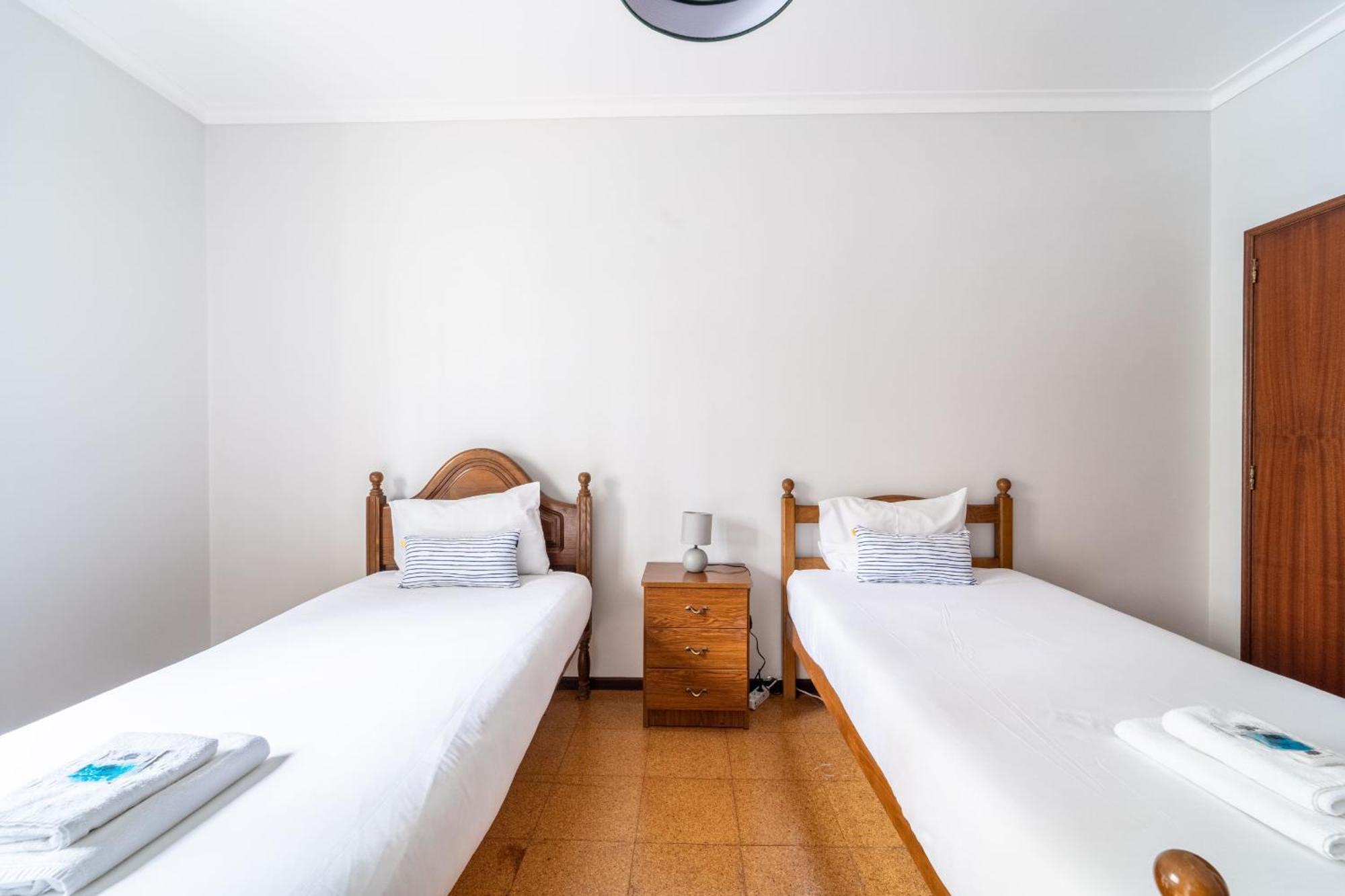 Amorosa Villa, 500M From The Beach By House And People Exterior foto