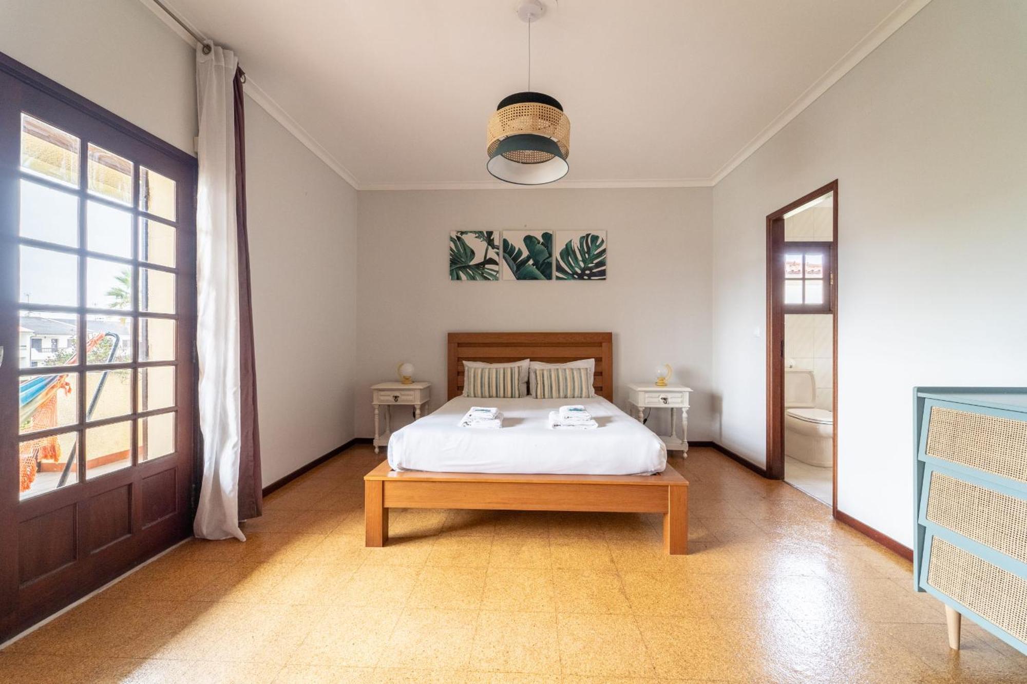 Amorosa Villa, 500M From The Beach By House And People Exterior foto